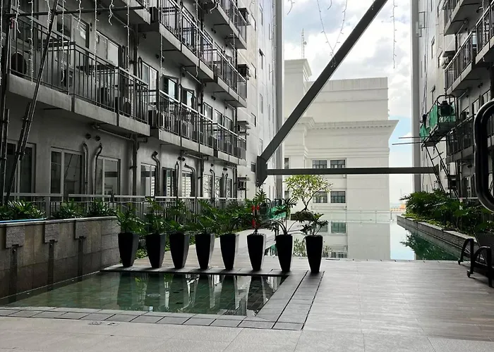 Apartment Unit In Residences Taft Next To De La Salle